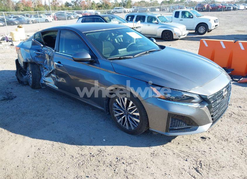 2023 Nissan Altima SV FWD (VIN 1N4BL4DV4PN398099) main photo