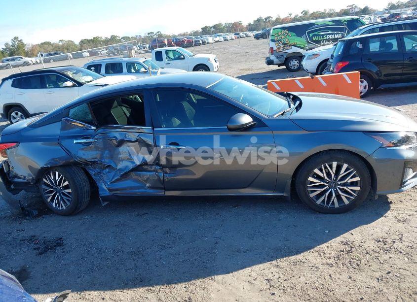 Photo 13 of 2023 Nissan Altima SV FWD (VIN 1N4BL4DV4PN398099)