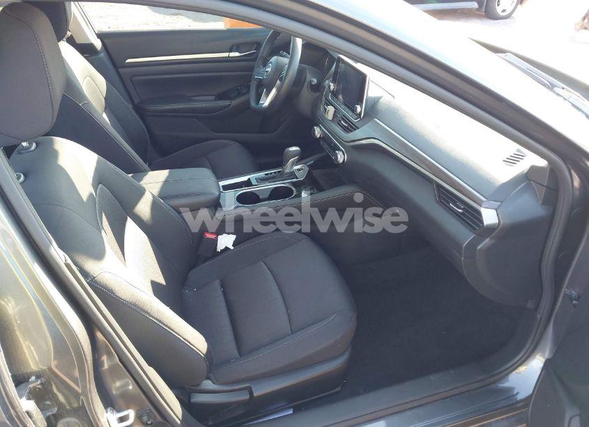 Photo 5 of 2023 Nissan Altima SV FWD (VIN 1N4BL4DV4PN398099)