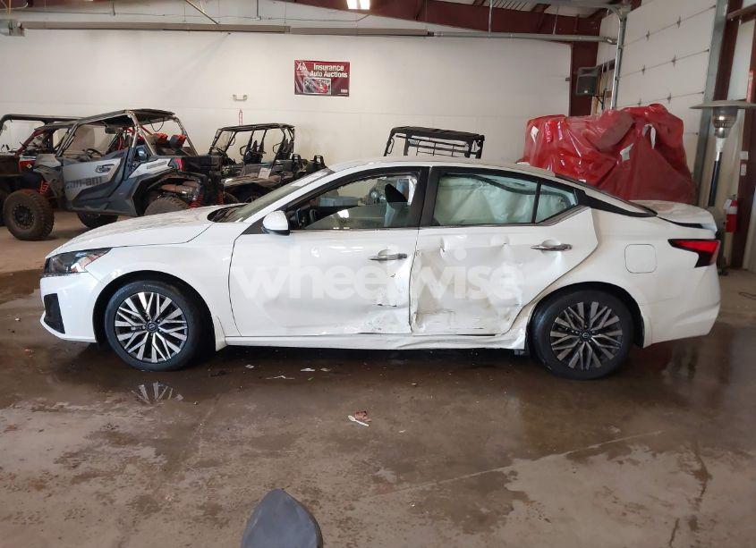 Photo 14 of 2023 Nissan Altima SV FWD (VIN 1N4BL4DV4PN416293)