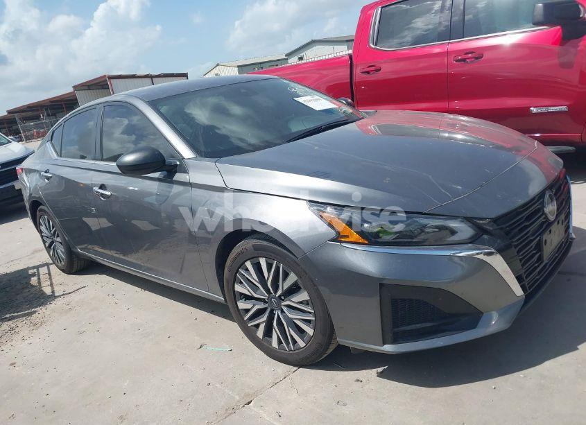 2024 Nissan Altima SV FWD (VIN 1N4BL4DV4RN322031) main photo