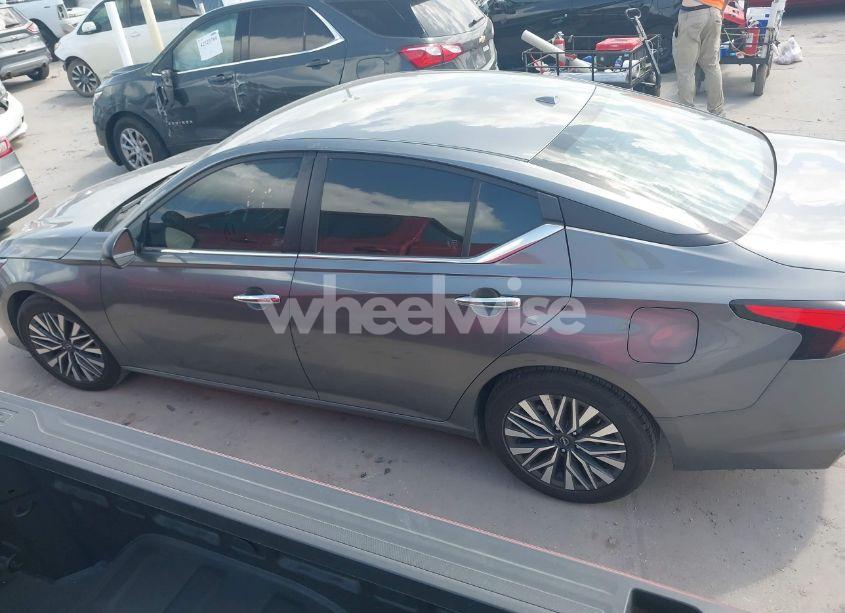 Photo 14 of 2024 Nissan Altima SV FWD (VIN 1N4BL4DV4RN322031)