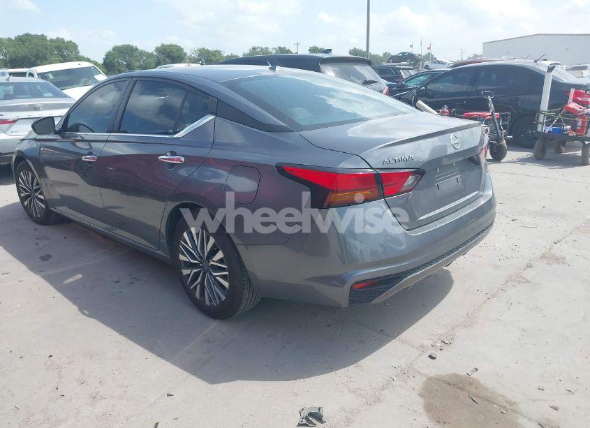 Photo 3 of 2024 Nissan Altima SV FWD (VIN 1N4BL4DV4RN322031)