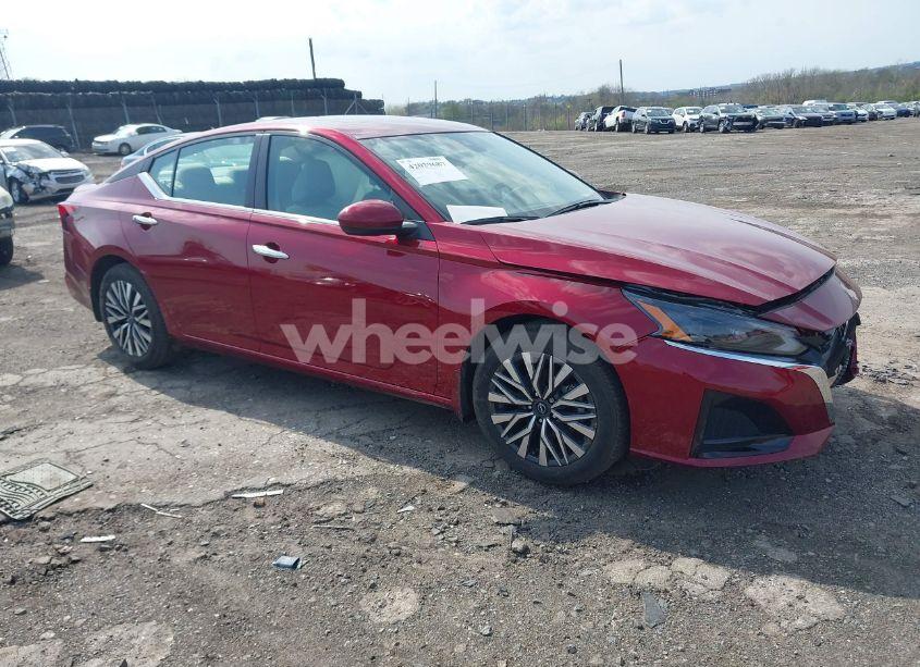 2024 Nissan Altima SV FWD (VIN 1N4BL4DV4RN344997) main photo