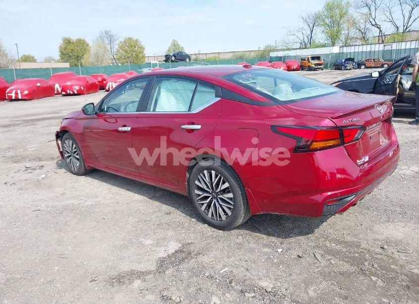 Photo 3 of 2024 Nissan Altima SV FWD (VIN 1N4BL4DV4RN344997)
