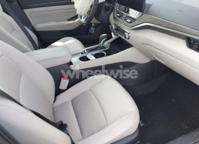 Photo 5 of 2024 Nissan Altima SV FWD (VIN 1N4BL4DV4RN344997)