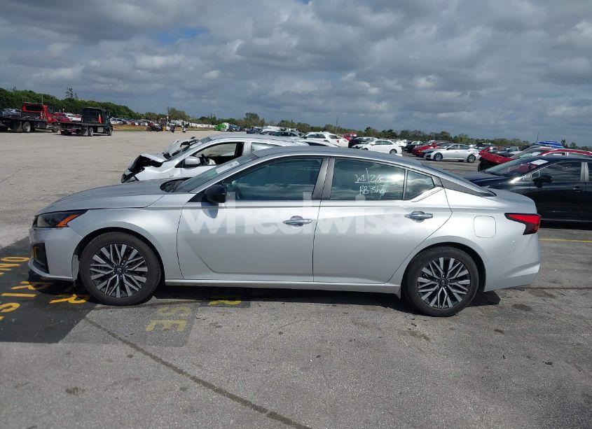 Photo 14 of 2024 Nissan Altima SV FWD (VIN 1N4BL4DV4RN345857)