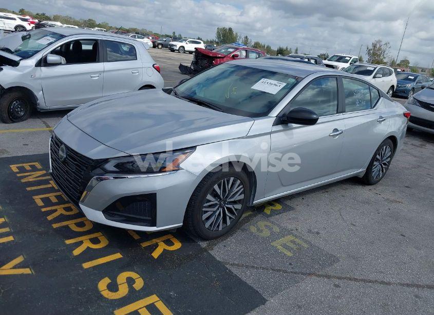 Photo 2 of 2024 Nissan Altima SV FWD (VIN 1N4BL4DV4RN345857)