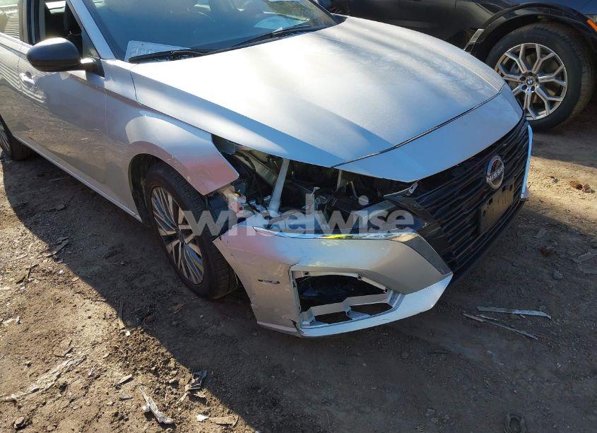 Photo 6 of 2024 Nissan Altima SV FWD (VIN 1N4BL4DV4RN346765)