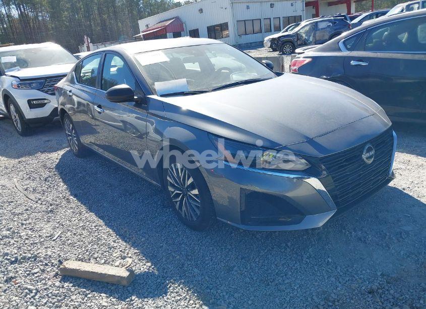 2024 Nissan Altima SV FWD (VIN 1N4BL4DV4RN364912) main photo