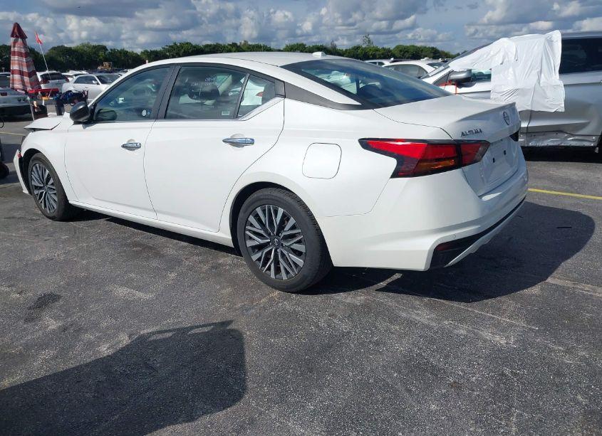 Photo 3 of 2024 Nissan Altima SV FWD (VIN 1N4BL4DV4RN367258)