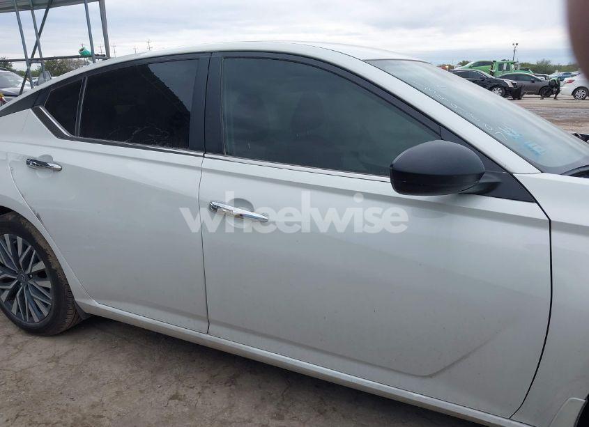 Photo 13 of 2024 Nissan Altima SV FWD (VIN 1N4BL4DV4RN368572)