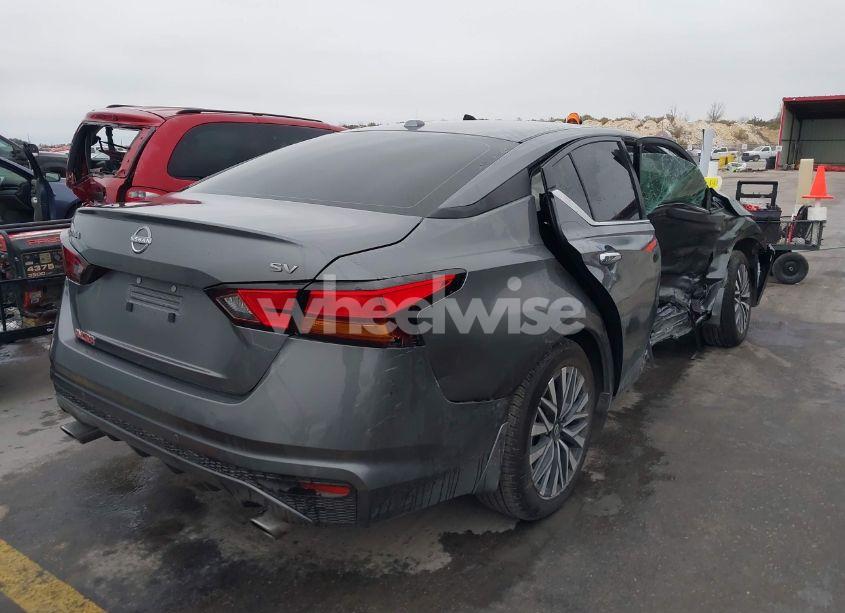 Photo 4 of 2024 Nissan Altima SV FWD (VIN 1N4BL4DV4RN376672)