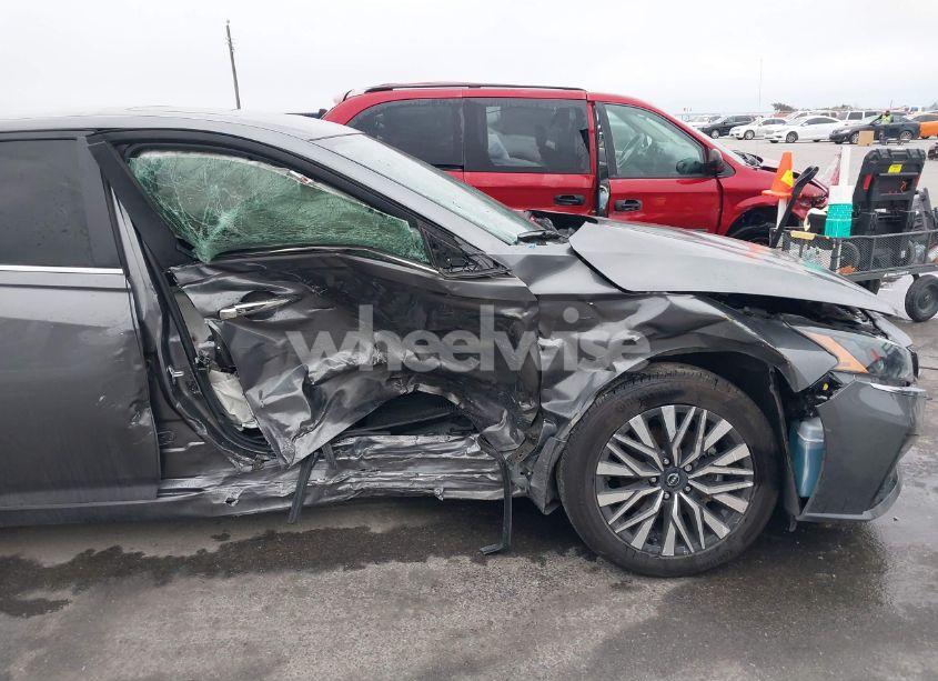 Photo 6 of 2024 Nissan Altima SV FWD (VIN 1N4BL4DV4RN376672)