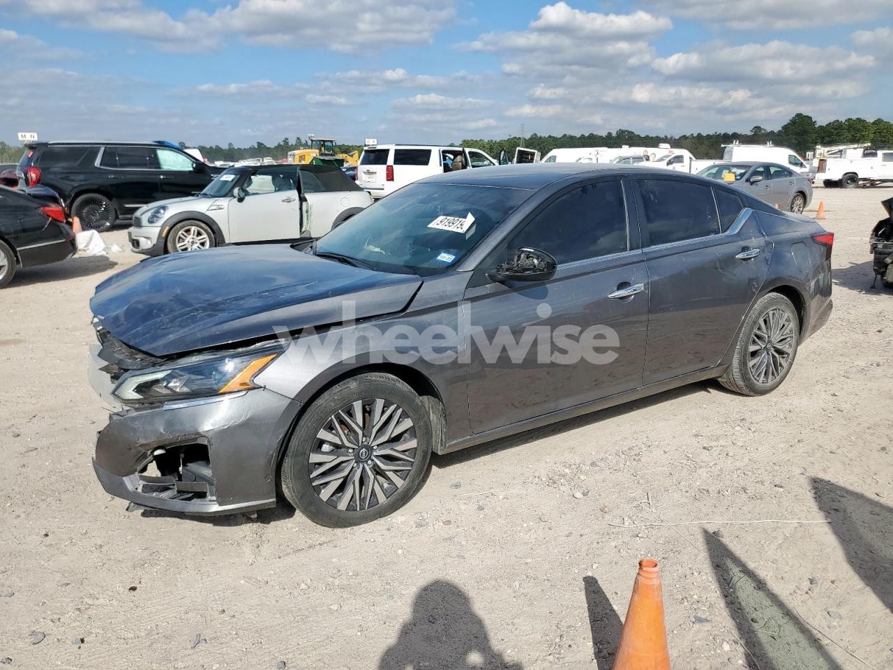 2024 NISSAN ALTIMA SV (VIN 1N4BL4DV4RN380608) main photo