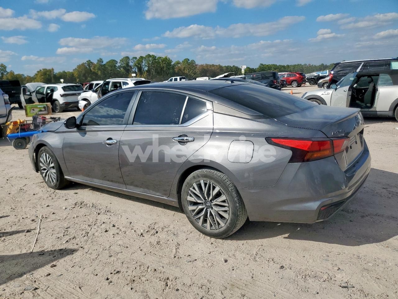 Photo 2 of 2024 NISSAN ALTIMA SV (VIN 1N4BL4DV4RN380608)