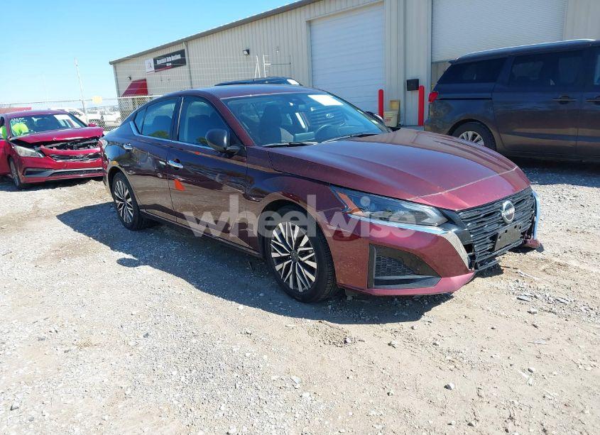 2024 Nissan Altima SV FWD (VIN 1N4BL4DV4RN383539) main photo
