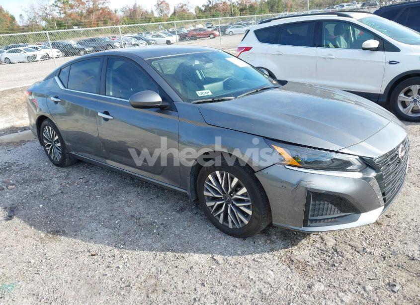 2024 Nissan Altima SV FWD (VIN 1N4BL4DV4RN405569) main photo