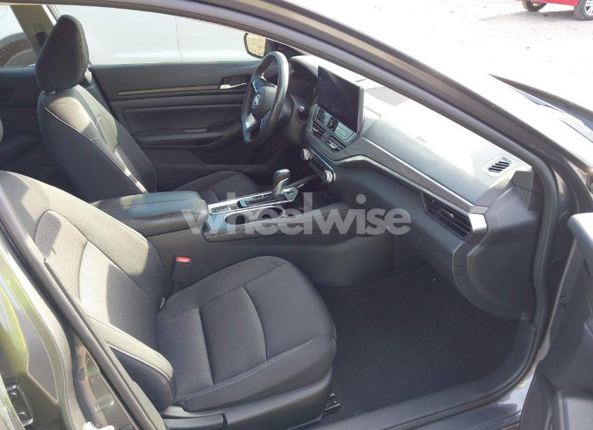 Photo 5 of 2024 Nissan Altima SV FWD (VIN 1N4BL4DV4RN405569)