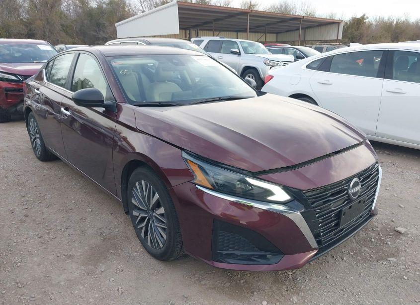 2024 Nissan Altima SV FWD (VIN 1N4BL4DV4RN417270) main photo