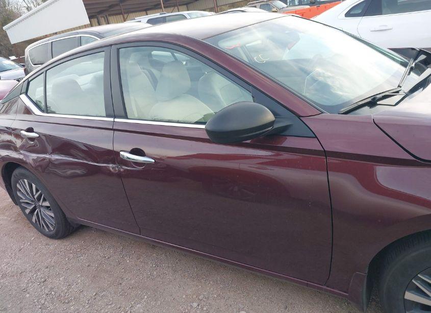 Photo 13 of 2024 Nissan Altima SV FWD (VIN 1N4BL4DV4RN417270)