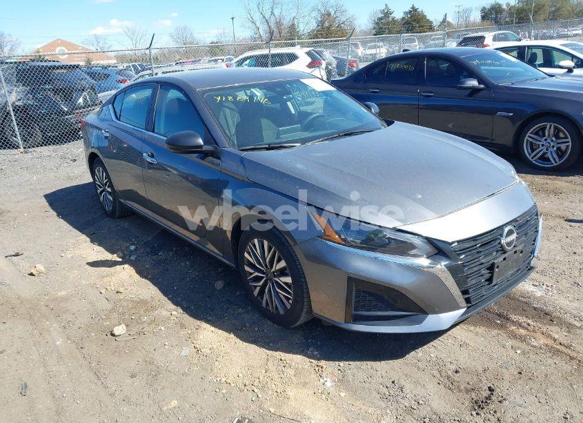 2024 Nissan Altima SV FWD (VIN 1N4BL4DV4RN423635) main photo
