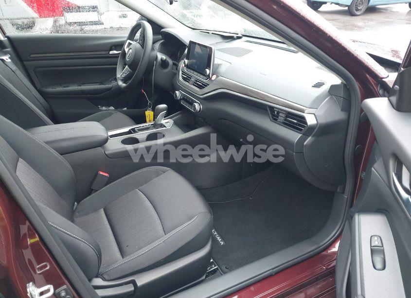 Photo 5 of 2025 Nissan Altima SV FWD (VIN 1N4BL4DV4SN302948)