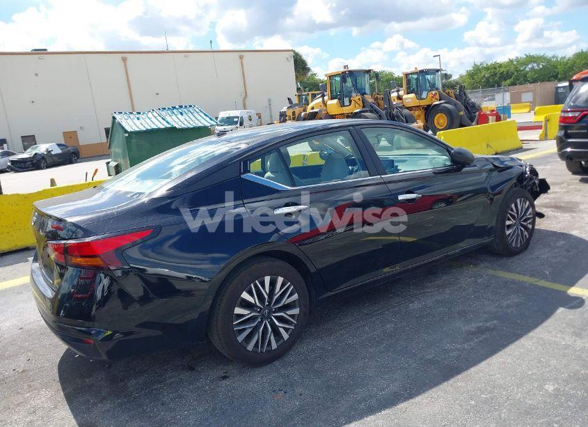 Photo 4 of 2025 Nissan Altima SV FWD (VIN 1N4BL4DV4SN305686)