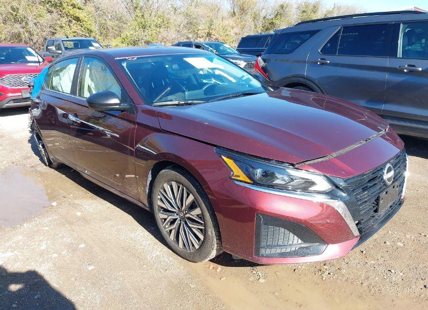 2025 Nissan Altima SV FWD (VIN 1N4BL4DV4SN325081) main photo