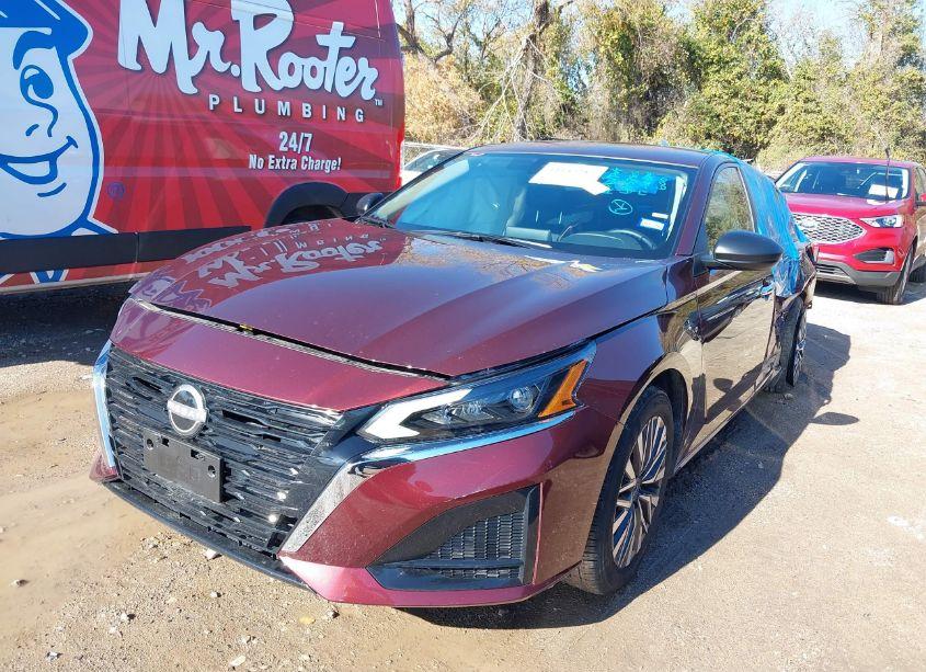 Photo 2 of 2025 Nissan Altima SV FWD (VIN 1N4BL4DV4SN325081)