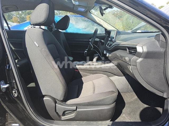 2025 NISSAN ALTIMA SV (VIN 1N4BL4DV4SN328546) main photo