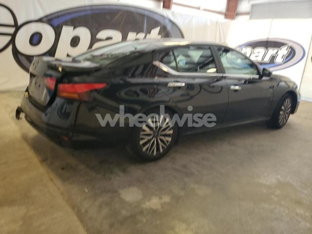 Photo 2 of 2025 NISSAN ALTIMA SV (VIN 1N4BL4DV4SN362826)