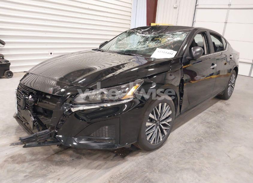 Photo 2 of 2025 Nissan Altima SV FWD (VIN 1N4BL4DV4SN363409)