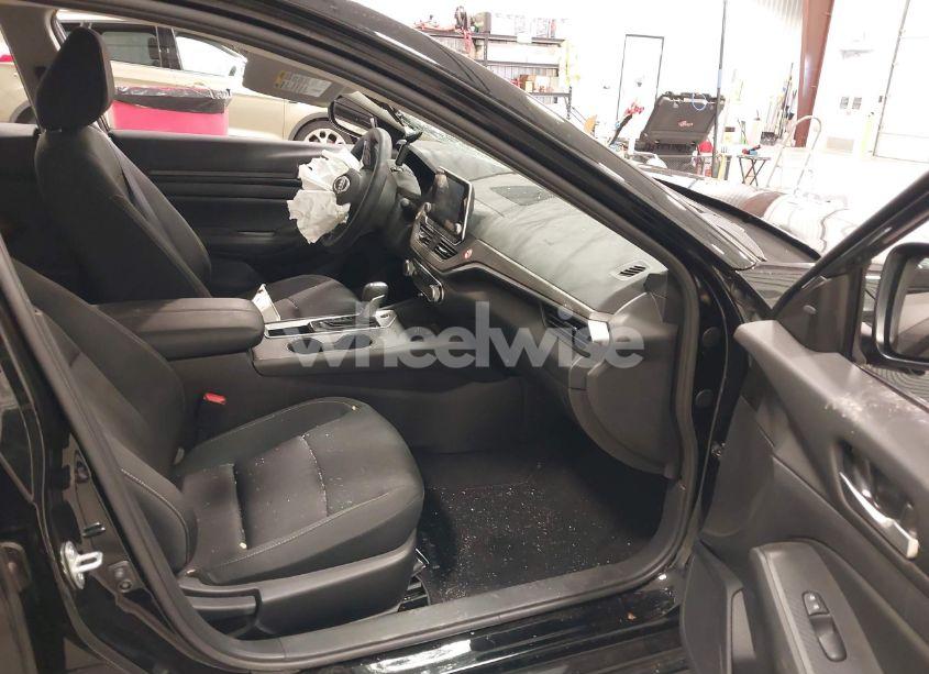 Photo 5 of 2025 Nissan Altima SV FWD (VIN 1N4BL4DV4SN363409)