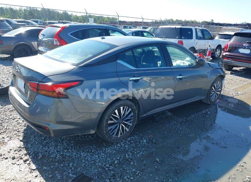 Photo 4 of 2025 Nissan Altima SV FWD (VIN 1N4BL4DV4SN373499)