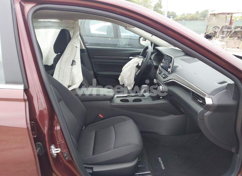 Photo 5 of 2025 Nissan Altima SV FWD (VIN 1N4BL4DV4SN373583)