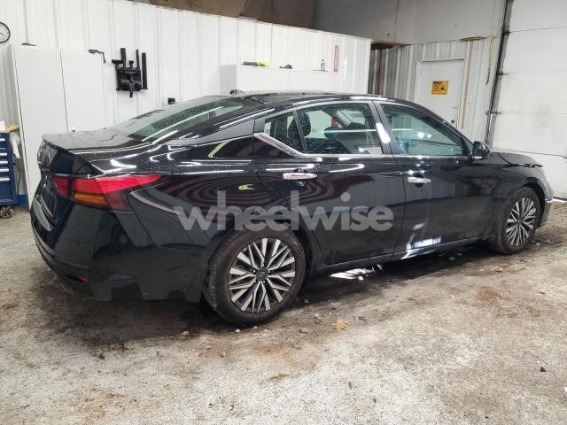 Photo 3 of 2025 NISSAN ALTIMA SV (VIN 1N4BL4DV4SN382784)