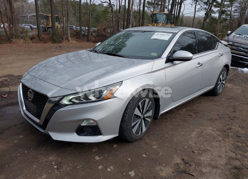 Photo 2 of 2019 Nissan Altima 2.5 SV (VIN 1N4BL4DV5KC149038)