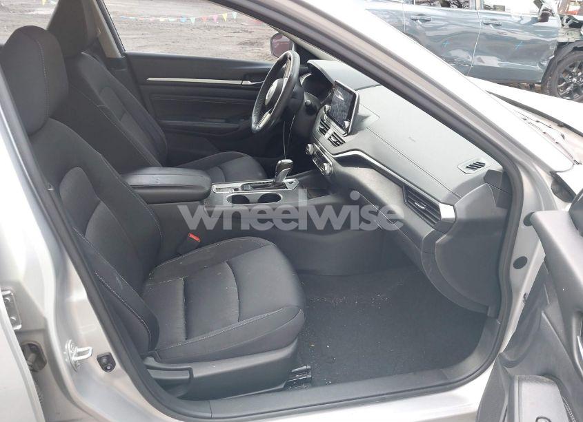 Photo 5 of 2019 Nissan Altima 2.5 SV (VIN 1N4BL4DV5KC149038)