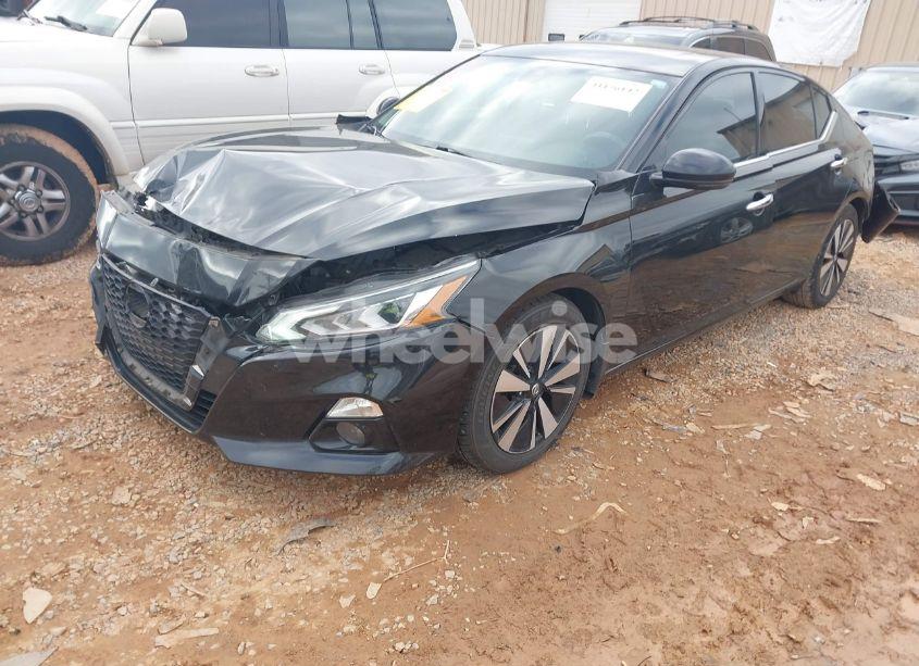 Photo 2 of 2019 Nissan Altima 2.5 SV (VIN 1N4BL4DV5KC166485)