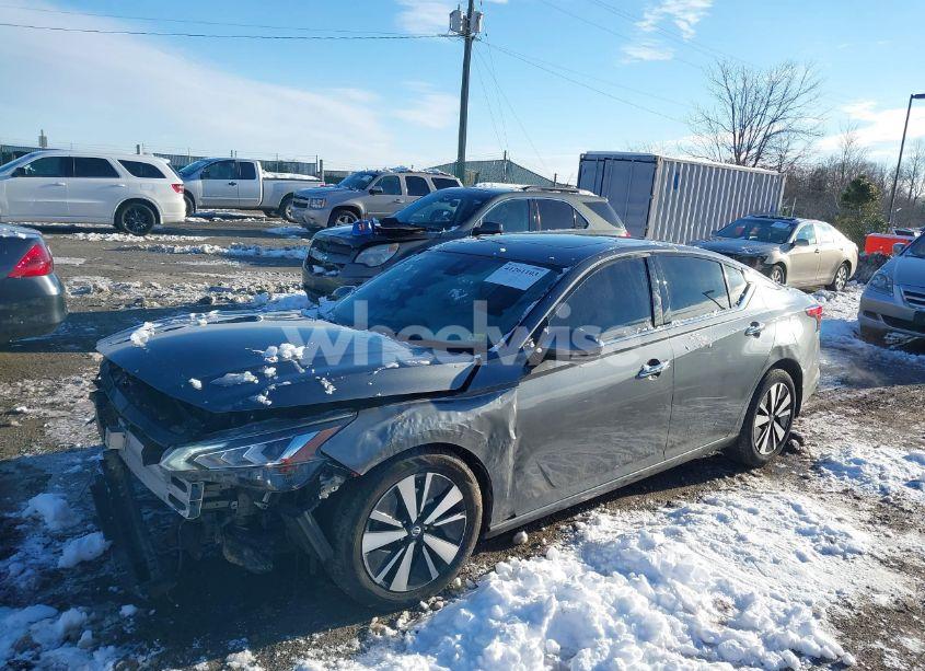 Photo 2 of 2019 Nissan Altima 2.5 SV (VIN 1N4BL4DV5KC183237)
