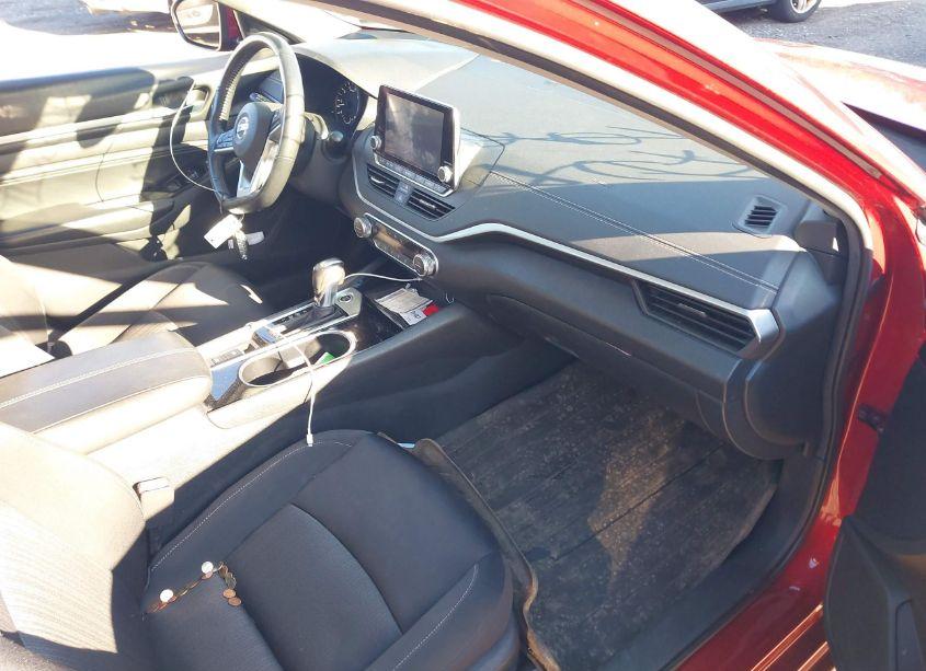 Photo 5 of 2020 Nissan Altima SV FWD (VIN 1N4BL4DV5LC160803)