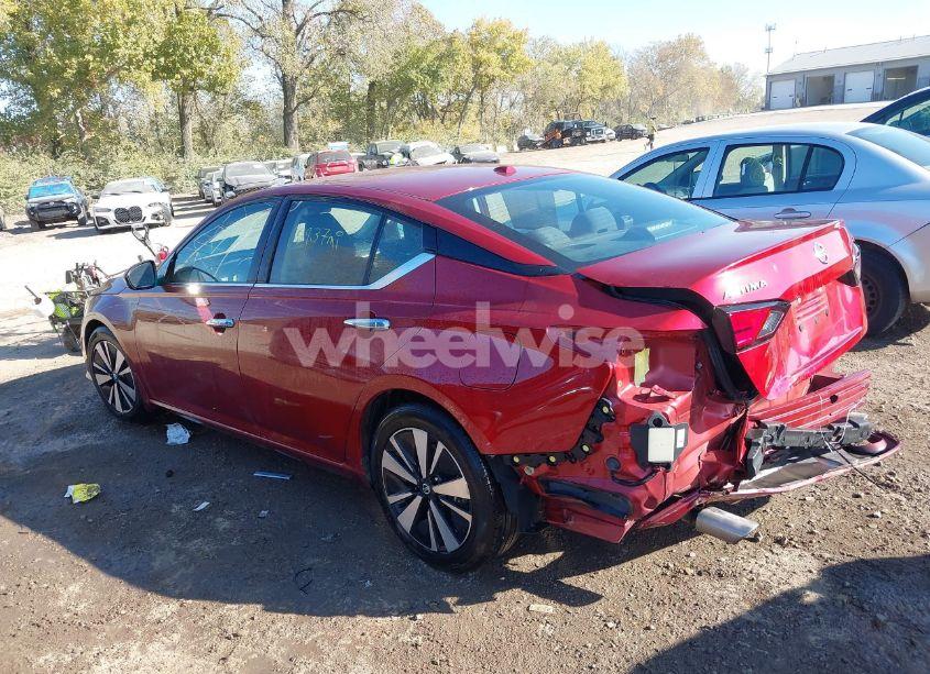 Photo 3 of 2020 Nissan Altima SV FWD (VIN 1N4BL4DV5LC204430)