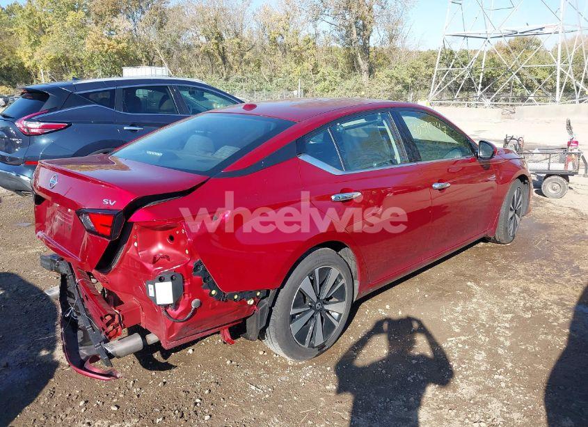 Photo 4 of 2020 Nissan Altima SV FWD (VIN 1N4BL4DV5LC204430)