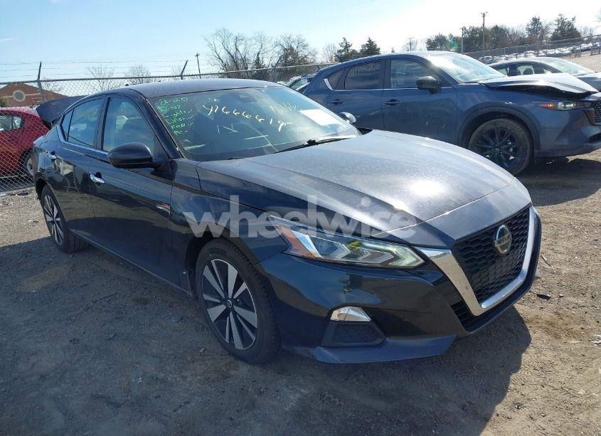 2021 Nissan Altima SV FWD (VIN 1N4BL4DV5MN331863) main photo