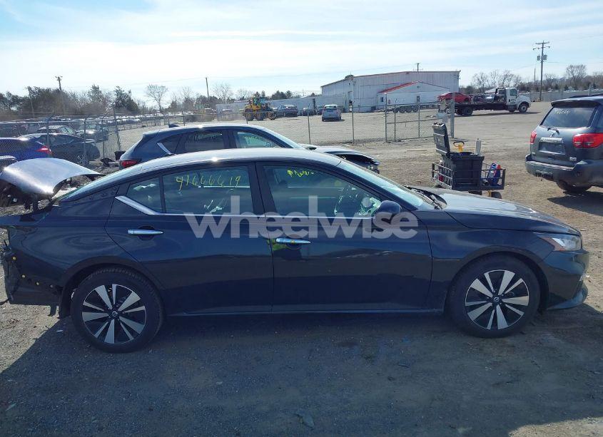 Photo 14 of 2021 Nissan Altima SV FWD (VIN 1N4BL4DV5MN331863)