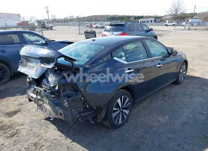 Photo 4 of 2021 Nissan Altima SV FWD (VIN 1N4BL4DV5MN331863)