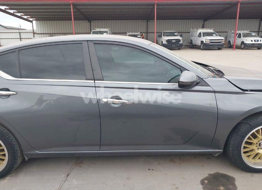Photo 13 of 2021 Nissan Altima SV FWD (VIN 1N4BL4DV5MN353006)