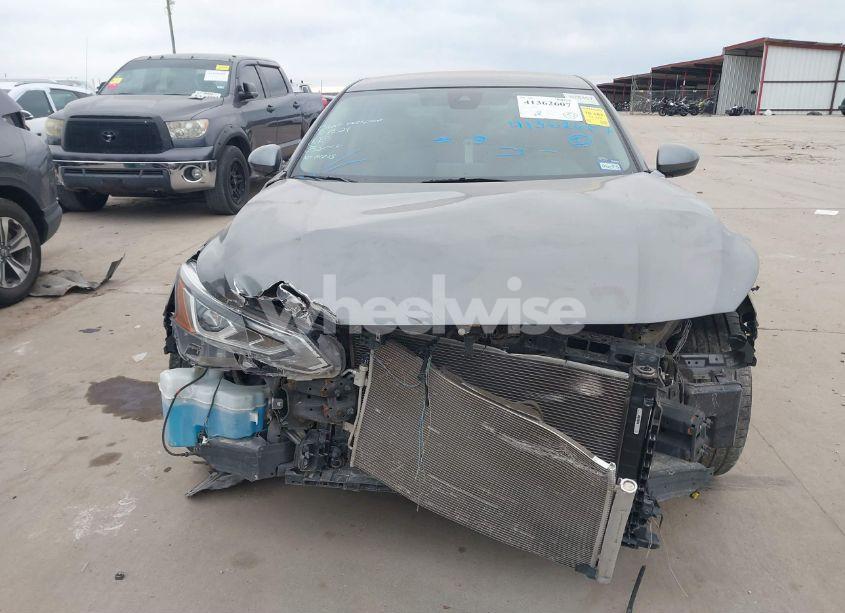 Photo 6 of 2021 Nissan Altima SV FWD (VIN 1N4BL4DV5MN353006)