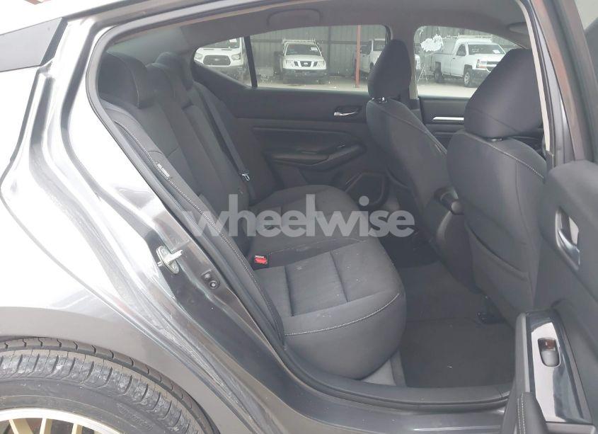 Photo 8 of 2021 Nissan Altima SV FWD (VIN 1N4BL4DV5MN353006)